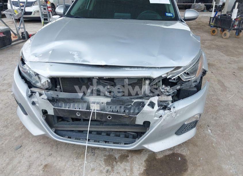 Photo 6 of 2020 Nissan Altima S FWD (VIN 1N4BL4BV1LC174085)