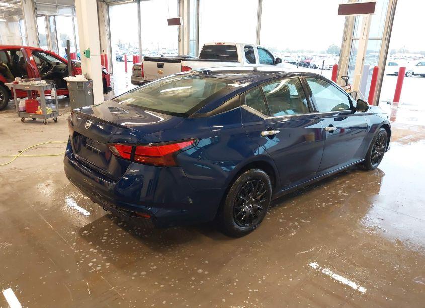 Photo 4 of 2020 Nissan Altima S FWD (VIN 1N4BL4BV1LC193610)