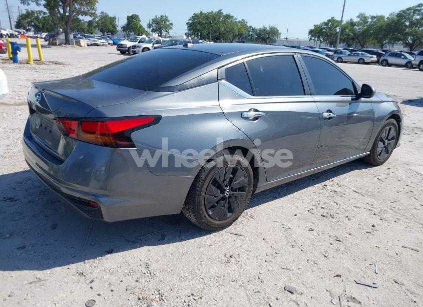Photo 4 of 2020 Nissan Altima S FWD (VIN 1N4BL4BV1LC200006)
