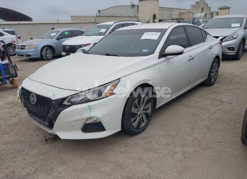 Photo 2 of 2020 Nissan Altima S FWD (VIN 1N4BL4BV1LC216268)