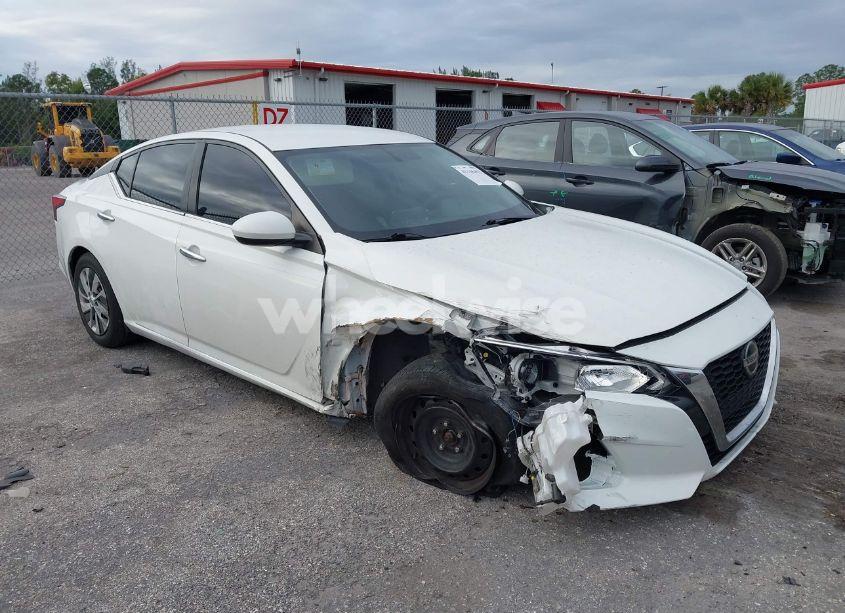 2020 Nissan Altima S FWD (VIN 1N4BL4BV1LC221082) main photo