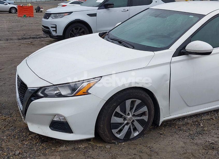 Photo 18 of 2020 Nissan Altima S FWD (VIN 1N4BL4BV1LC256818)