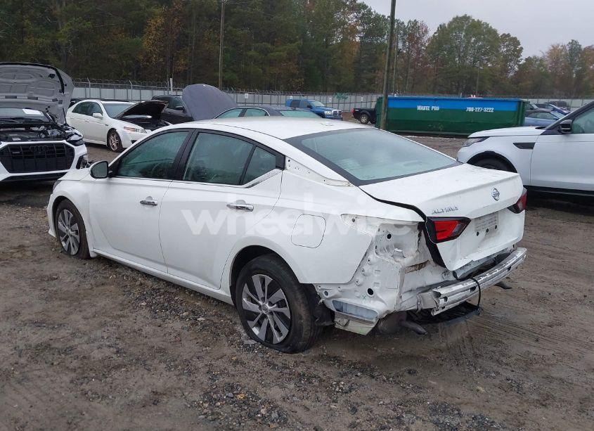 Photo 3 of 2020 Nissan Altima S FWD (VIN 1N4BL4BV1LC256818)