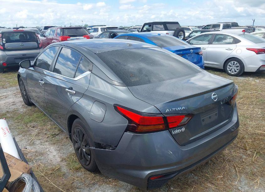 Photo 3 of 2020 Nissan Altima S FWD (VIN 1N4BL4BV1LN312759)