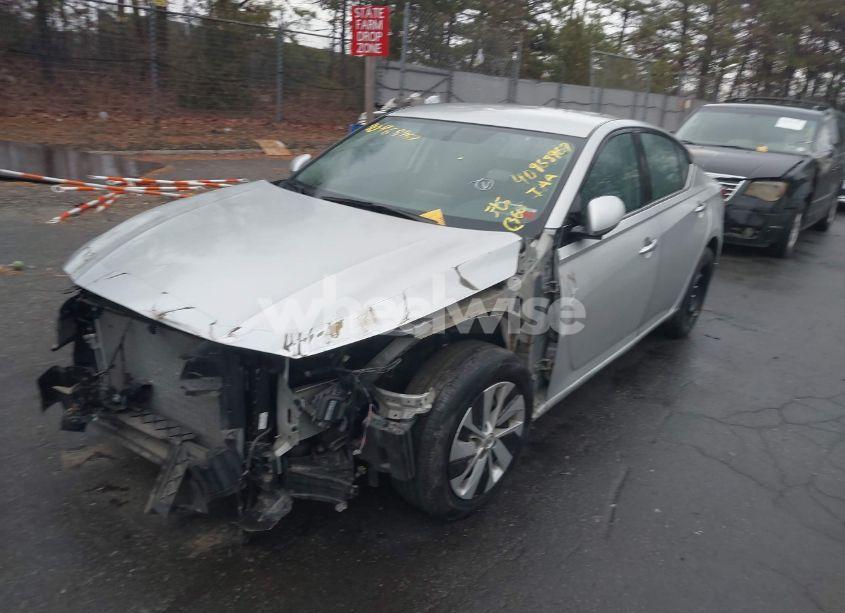 Photo 2 of 2020 Nissan Altima S FWD (VIN 1N4BL4BV1LN315466)