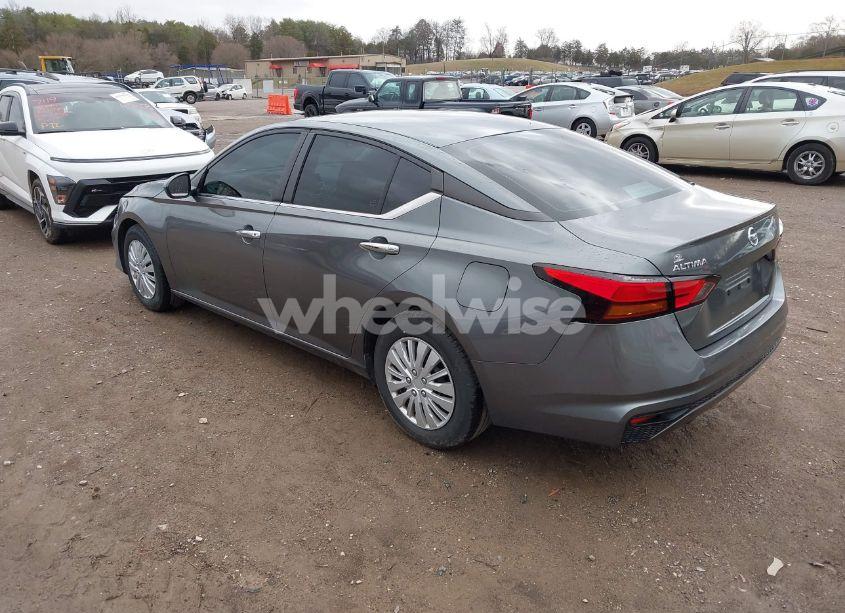Photo 3 of 2021 Nissan Altima S FWD (VIN 1N4BL4BV1MN368590)