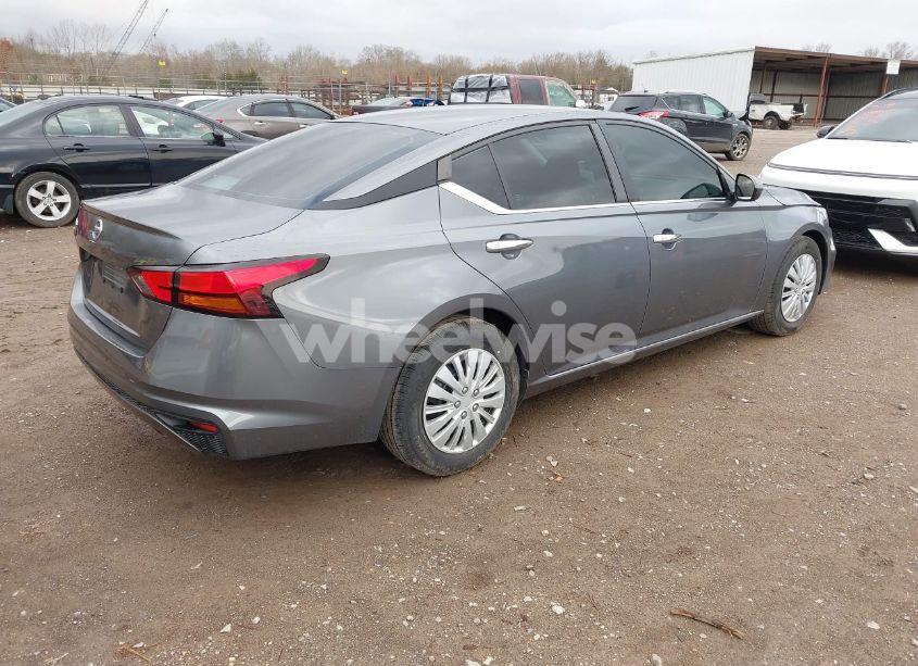 Photo 4 of 2021 Nissan Altima S FWD (VIN 1N4BL4BV1MN368590)