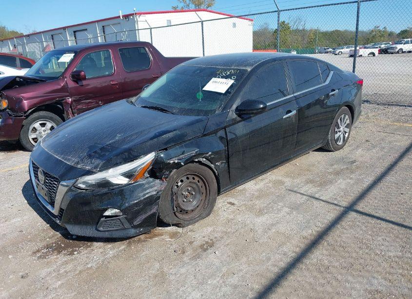 Photo 2 of 2021 Nissan Altima S FWD (VIN 1N4BL4BV1MN390427)