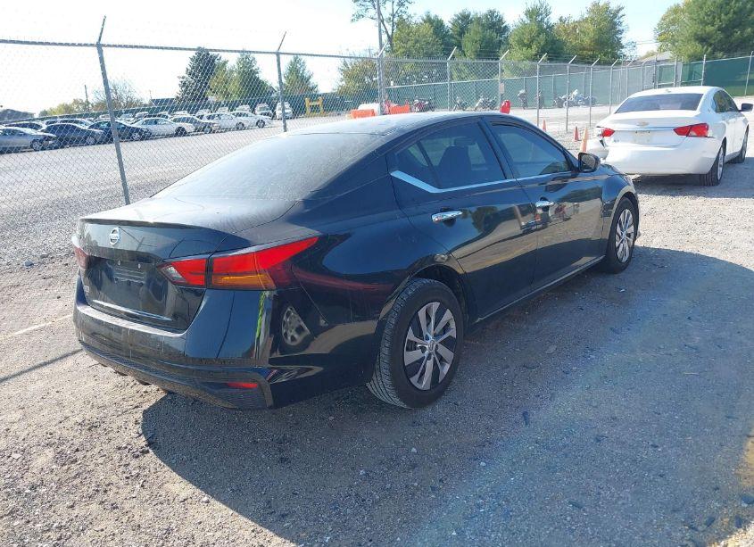 Photo 4 of 2021 Nissan Altima S FWD (VIN 1N4BL4BV1MN390427)