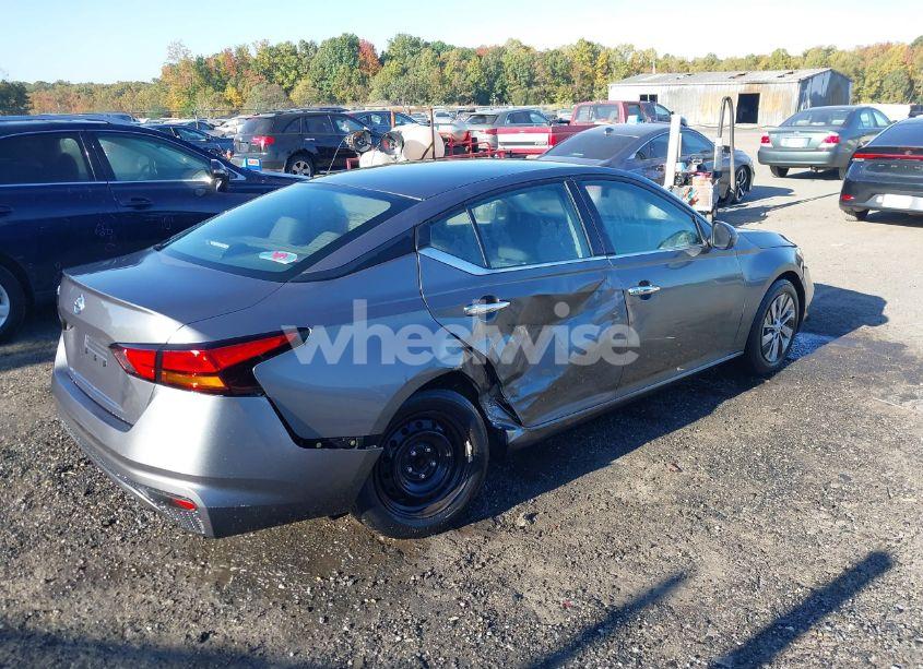 Photo 4 of 2022 Nissan Altima S FWD (VIN 1N4BL4BV1NN330925)