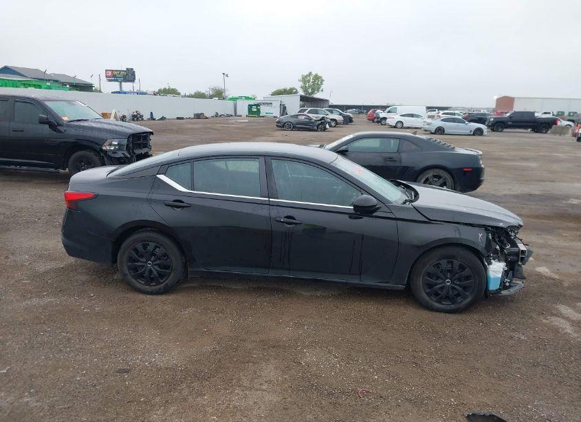 Photo 14 of 2022 Nissan Altima S FWD (VIN 1N4BL4BV1NN335817)