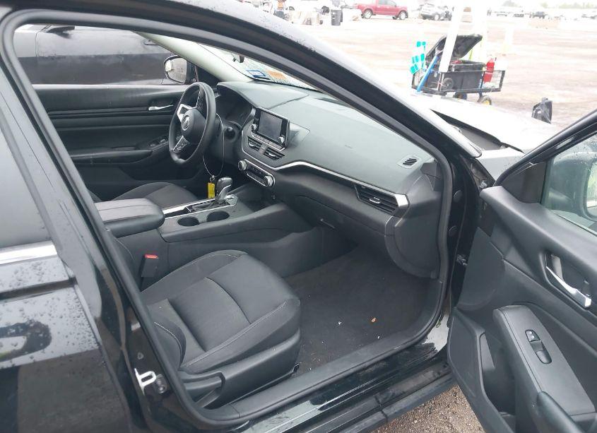 Photo 5 of 2022 Nissan Altima S FWD (VIN 1N4BL4BV1NN335817)