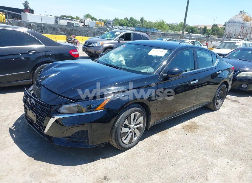 Photo 2 of 2023 Nissan Altima S FWD (VIN 1N4BL4BV1PN335982)