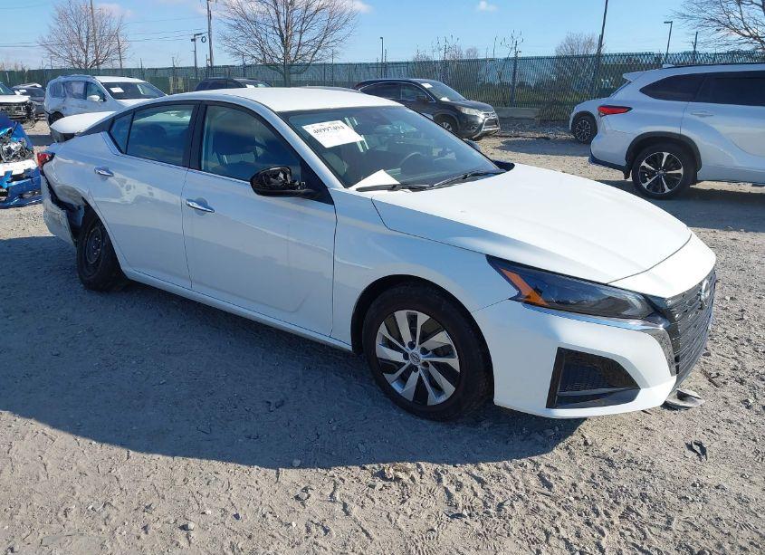 2024 Nissan Altima S FWD (VIN 1N4BL4BV1RN369889) main photo