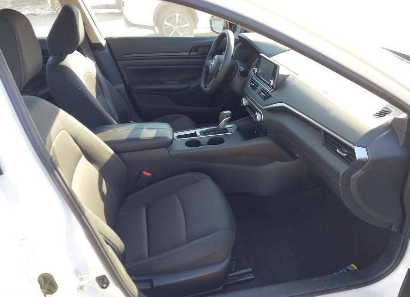 Photo 5 of 2024 Nissan Altima S FWD (VIN 1N4BL4BV1RN369889)