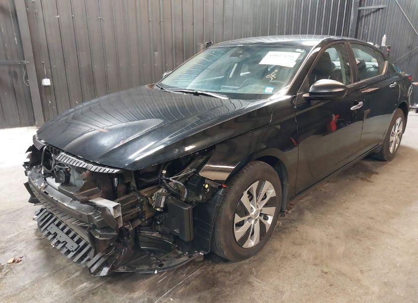 Photo 2 of 2024 Nissan Altima S FWD (VIN 1N4BL4BV1RN411901)