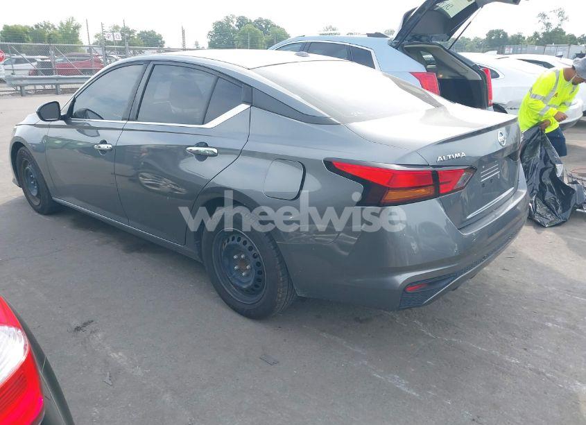 Photo 3 of 2019 Nissan Altima 2.5 S (VIN 1N4BL4BV2KC148027)