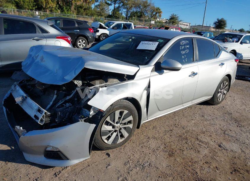 Photo 2 of 2019 Nissan Altima 2.5 S (VIN 1N4BL4BV2KC171064)