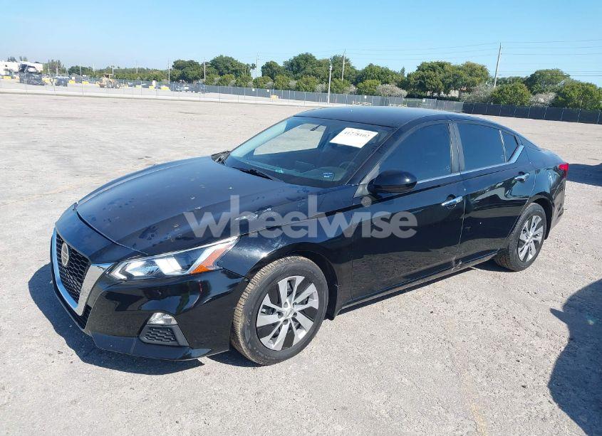 Photo 2 of 2019 Nissan Altima 2.5 S (VIN 1N4BL4BV2KC173767)