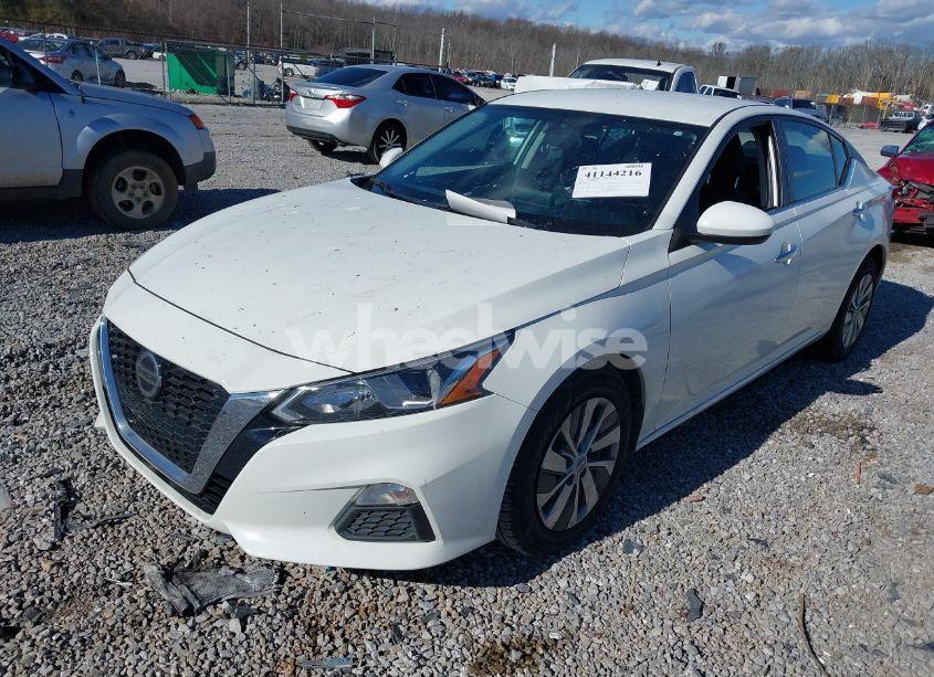 Photo 2 of 2019 Nissan Altima 2.5 S (VIN 1N4BL4BV2KC198507)