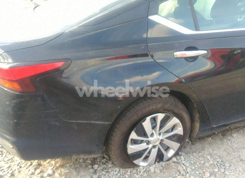 Photo 18 of 2019 Nissan Altima 2.5 S (VIN 1N4BL4BV2KC230064)