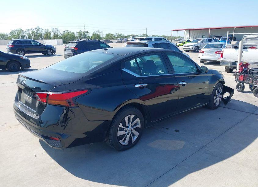 Photo 4 of 2019 Nissan Altima 2.5 S (VIN 1N4BL4BV2KC230971)
