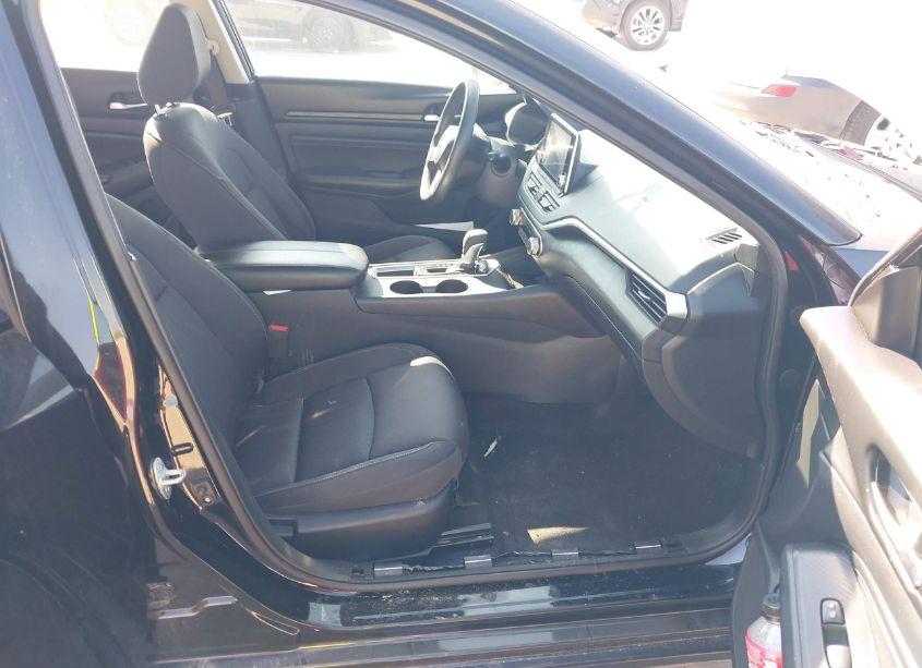 Photo 5 of 2019 Nissan Altima 2.5 S (VIN 1N4BL4BV2KC230971)