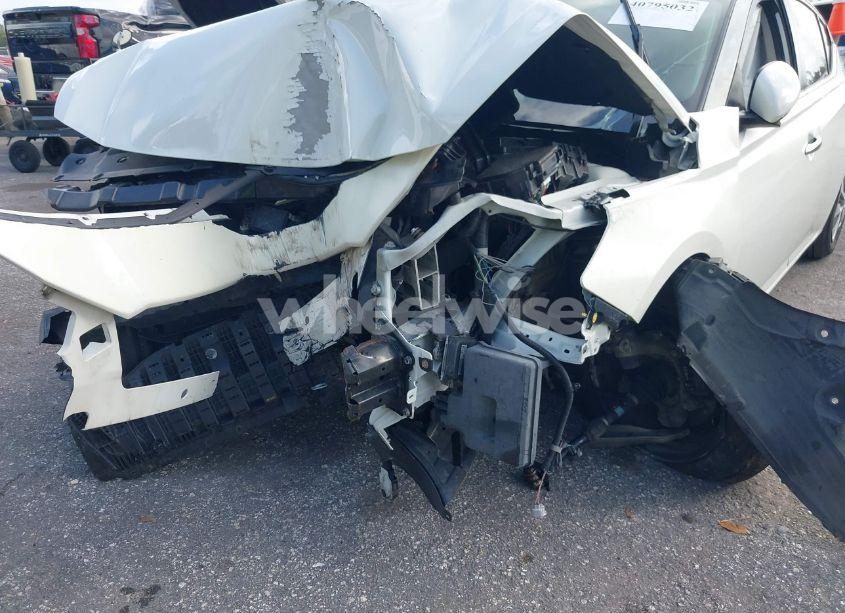 Photo 19 of 2019 Nissan Altima 2.5 S (VIN 1N4BL4BV2KC243168)