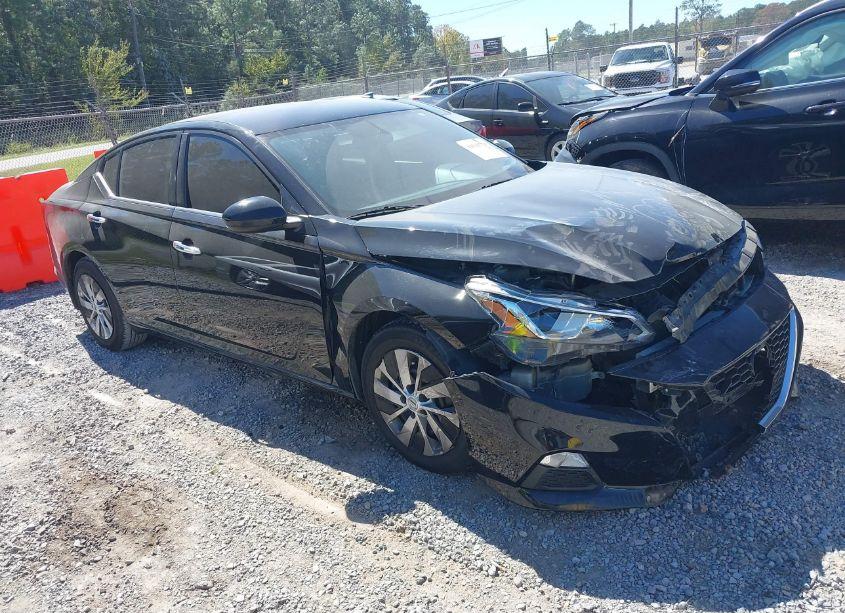 2019 Nissan Altima 2.5 S (VIN 1N4BL4BV2KC256566) main photo