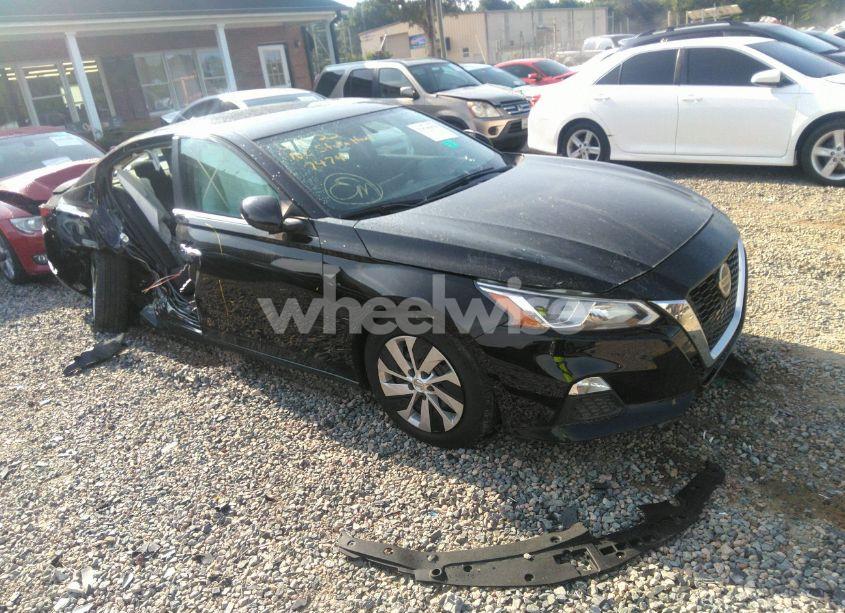 2019 Nissan Altima 2.5 S (VIN 1N4BL4BV2KC257474) main photo