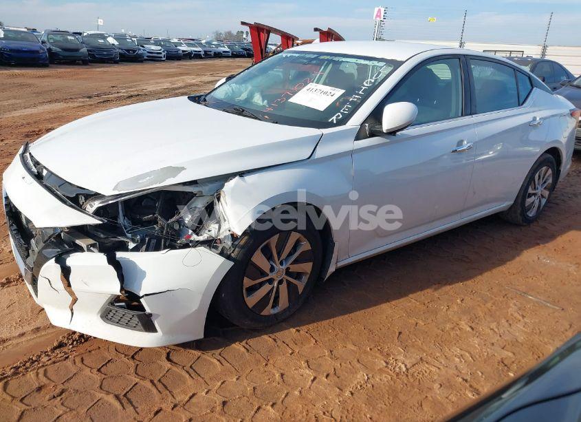 Photo 2 of 2019 Nissan Altima 2.5 S (VIN 1N4BL4BV2KN312980)