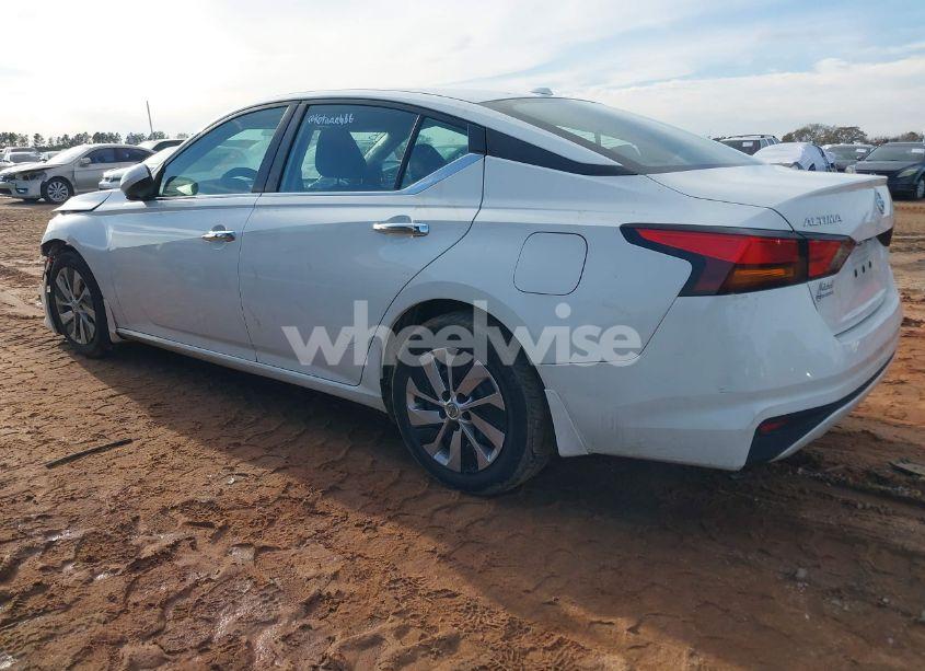 Photo 3 of 2019 Nissan Altima 2.5 S (VIN 1N4BL4BV2KN312980)