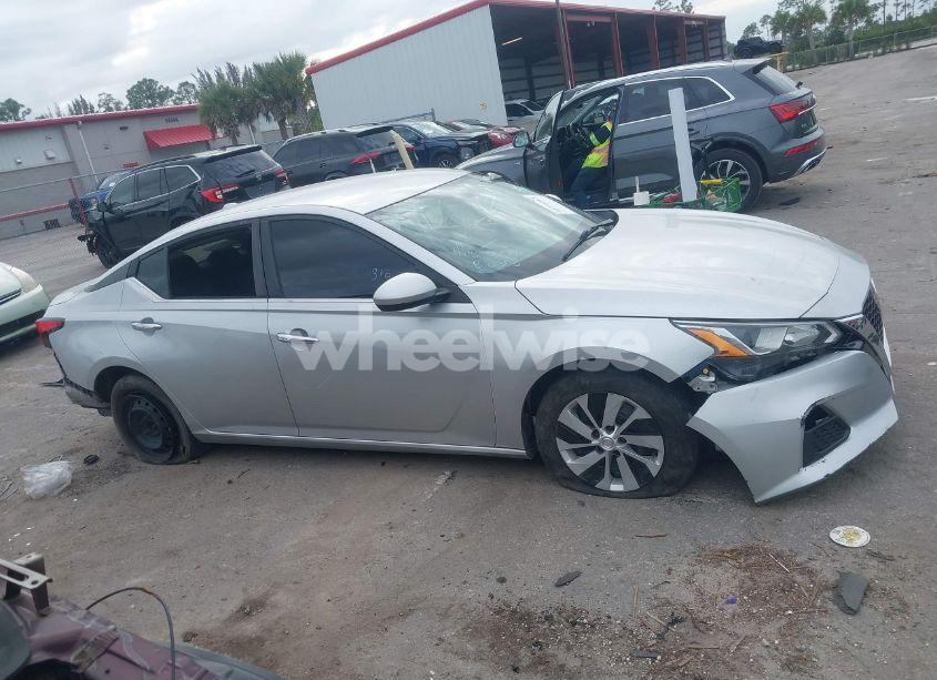 Photo 13 of 2020 Nissan Altima S FWD (VIN 1N4BL4BV2LC130628)