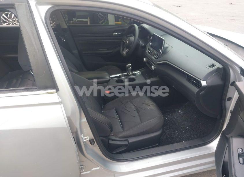 Photo 5 of 2020 Nissan Altima S FWD (VIN 1N4BL4BV2LC130628)