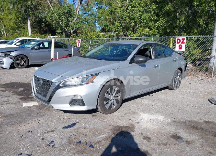 Photo 2 of 2020 Nissan Altima S FWD (VIN 1N4BL4BV2LC197150)