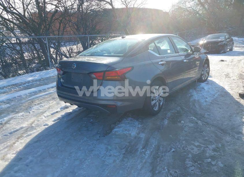 Photo 4 of 2020 Nissan Altima S FWD (VIN 1N4BL4BV2LC219390)