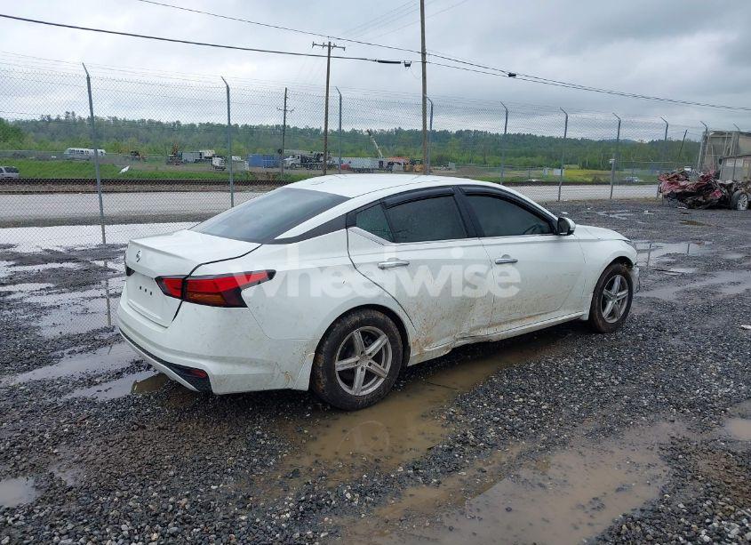 Photo 4 of 2020 Nissan Altima S FWD (VIN 1N4BL4BV2LC230065)