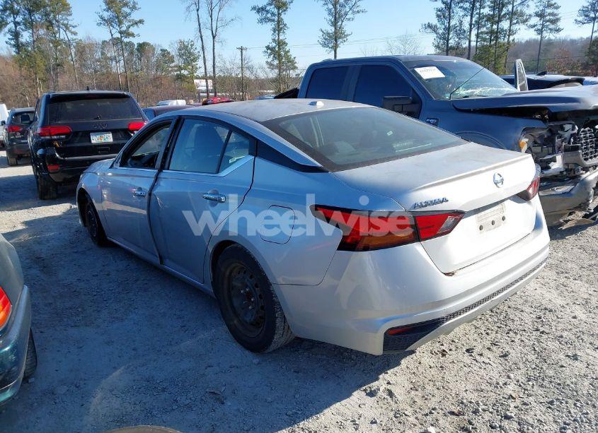 Photo 3 of 2020 Nissan Altima S FWD (VIN 1N4BL4BV2LC239431)