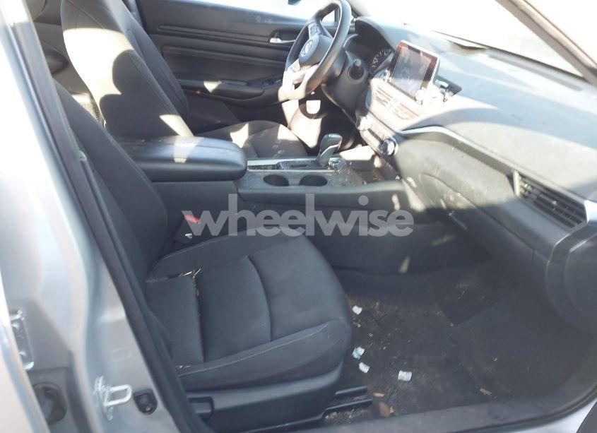 Photo 5 of 2020 Nissan Altima S FWD (VIN 1N4BL4BV2LC239431)