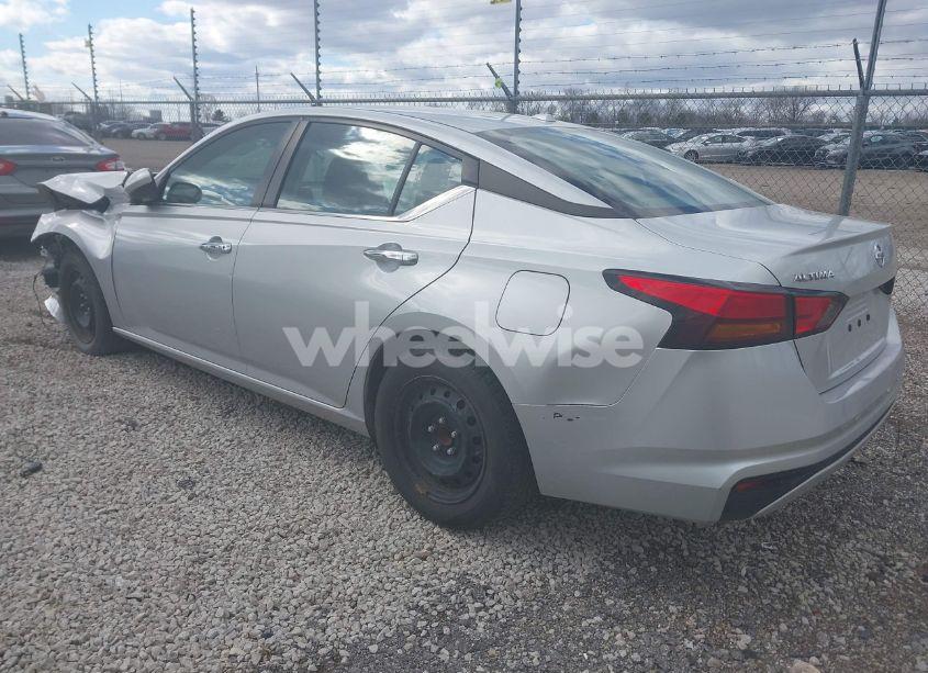 Photo 3 of 2020 Nissan Altima S FWD (VIN 1N4BL4BV2LC248551)