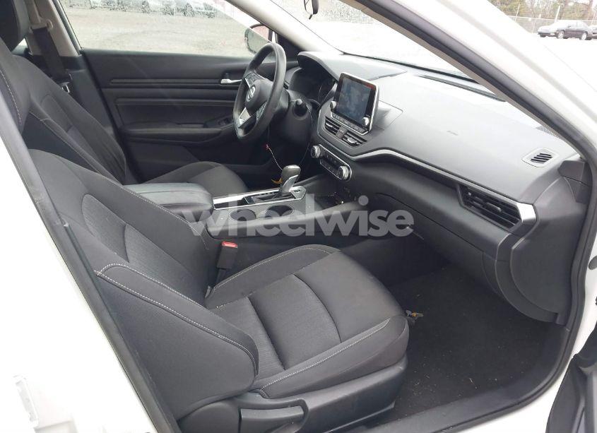 Photo 5 of 2020 Nissan Altima S FWD (VIN 1N4BL4BV2LC252583)