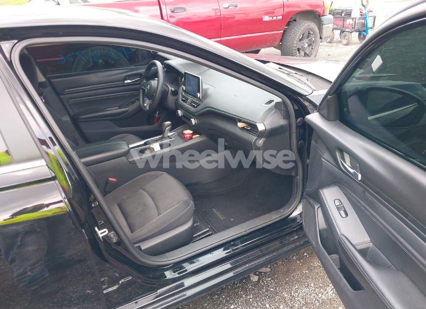 Photo 5 of 2020 Nissan Altima S FWD (VIN 1N4BL4BV2LC259758)