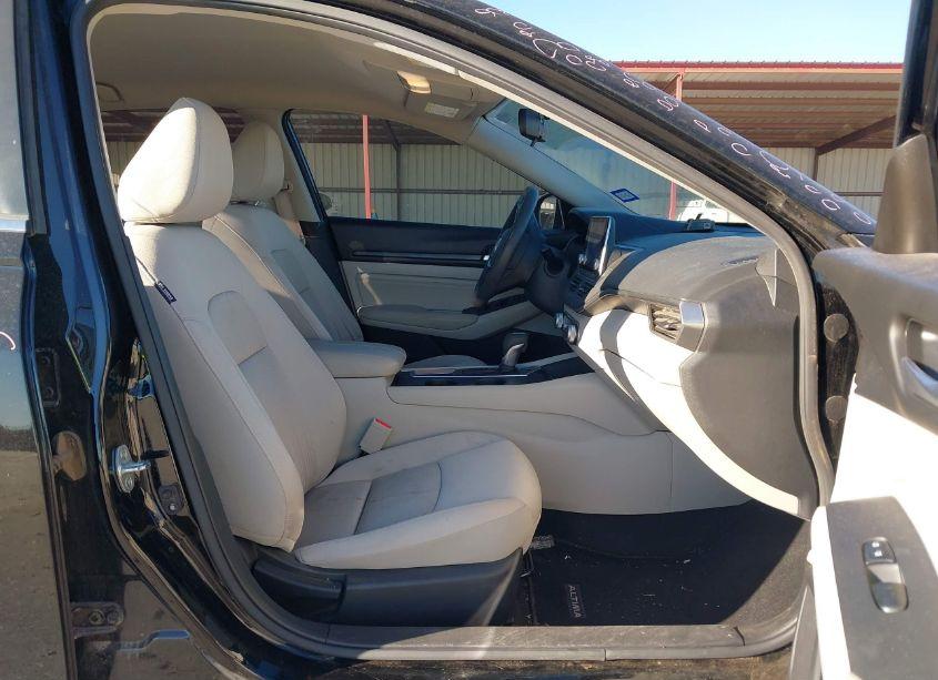 Photo 5 of 2020 Nissan Altima S FWD (VIN 1N4BL4BV2LC271487)