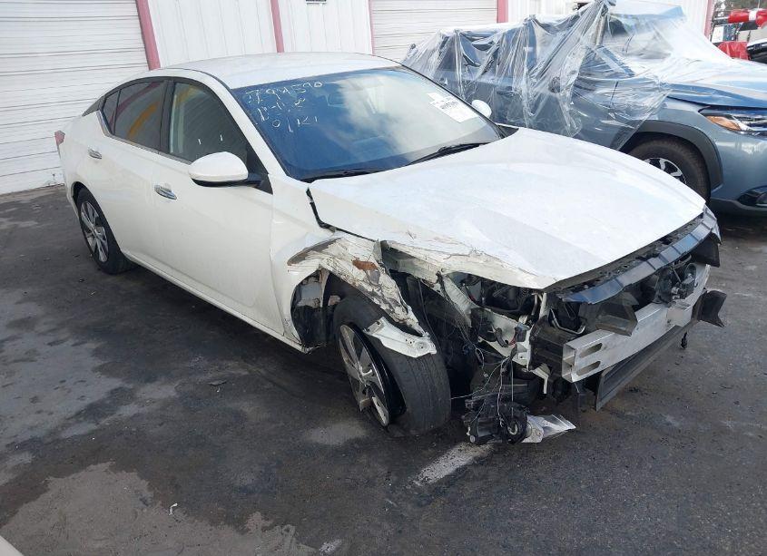 2020 Nissan Altima S FWD (VIN 1N4BL4BV2LC273370) main photo