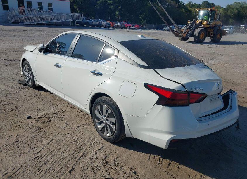 Photo 3 of 2020 Nissan Altima S FWD (VIN 1N4BL4BV2LN315735)