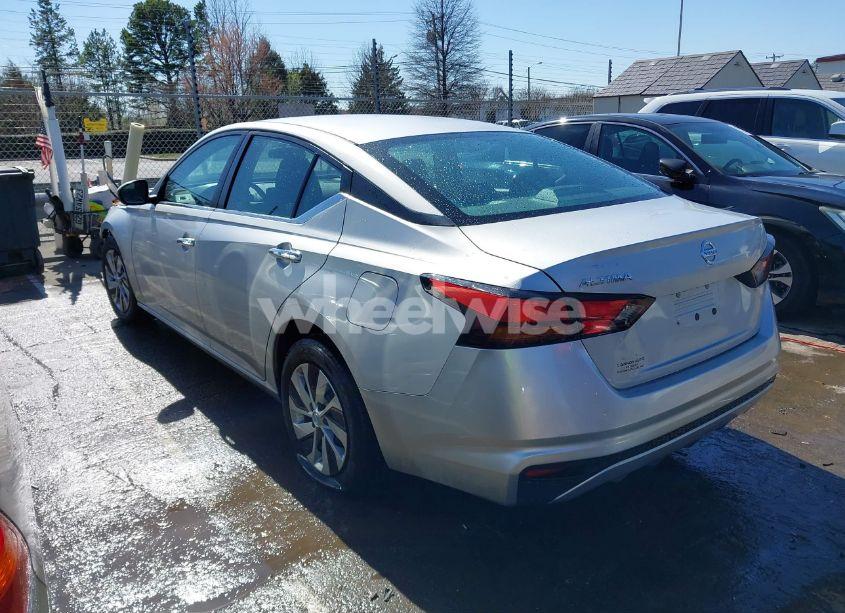 Photo 3 of 2021 Nissan Altima S FWD (VIN 1N4BL4BV2MN364984)