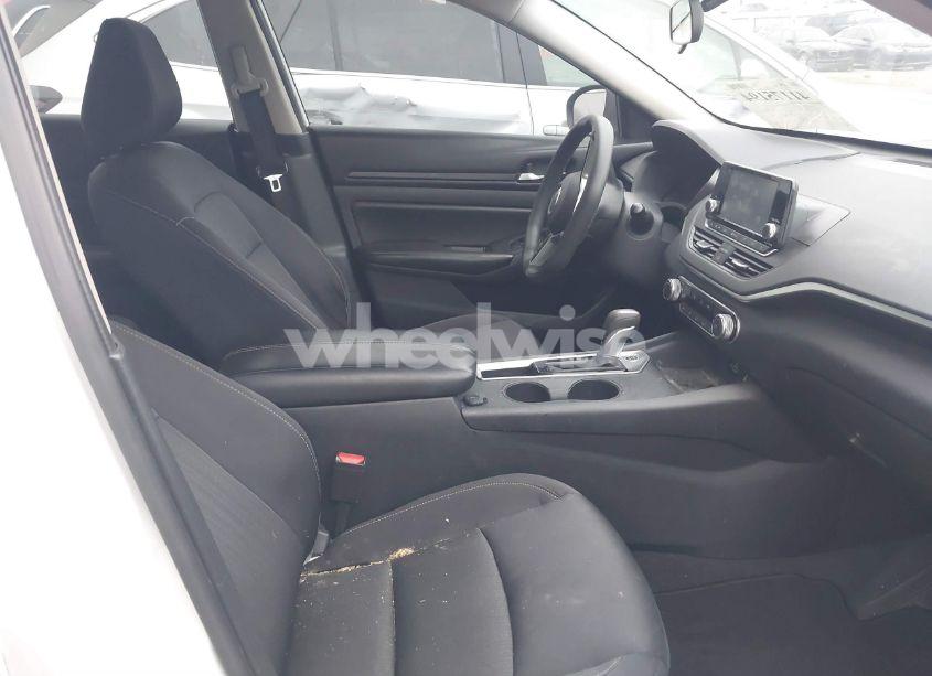 Photo 5 of 2021 Nissan Altima S FWD (VIN 1N4BL4BV2MN380859)