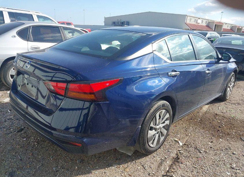 Photo 4 of 2021 Nissan Altima S FWD (VIN 1N4BL4BV2MN417490)
