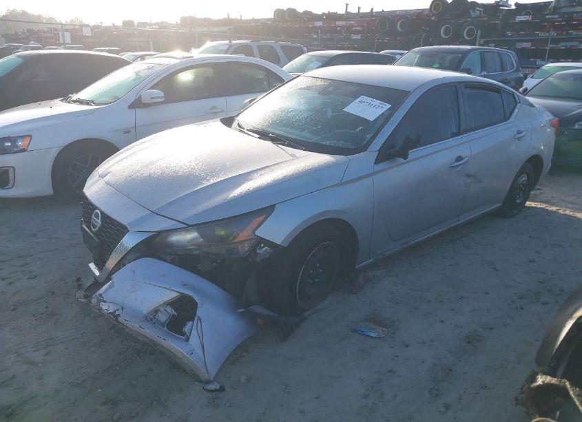 Photo 2 of 2022 Nissan Altima S FWD (VIN 1N4BL4BV2NN304009)