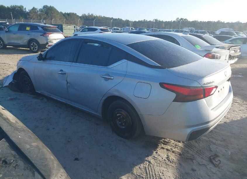 Photo 3 of 2022 Nissan Altima S FWD (VIN 1N4BL4BV2NN304009)